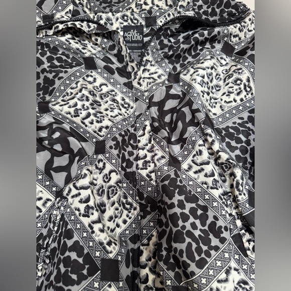 Active Studio Vintage Windbreaker Jacket - Picture 9 of 13